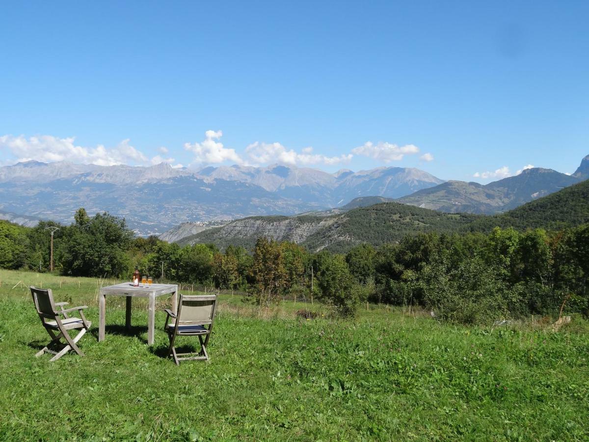 Maison D'Hotes L'Arnica La Bréole Esterno foto