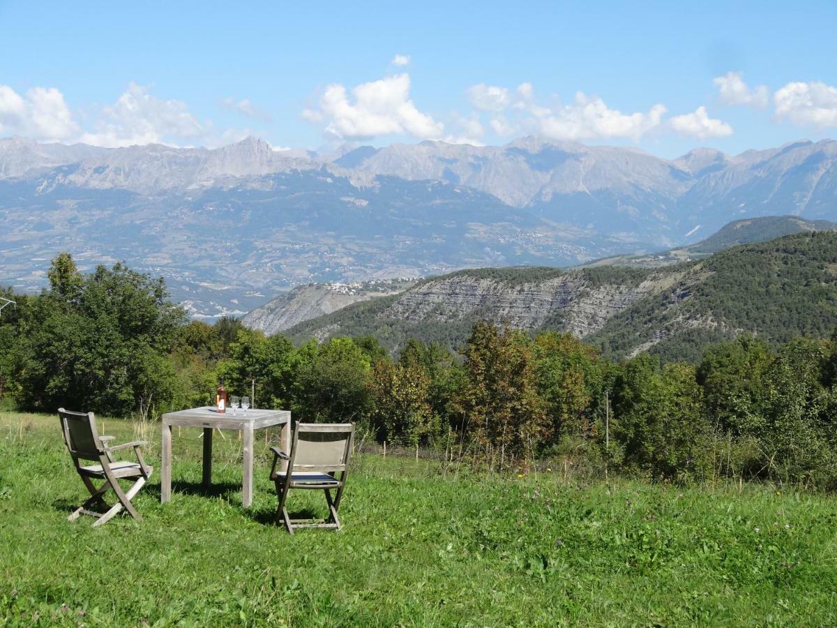 Maison D'Hotes L'Arnica La Bréole Esterno foto